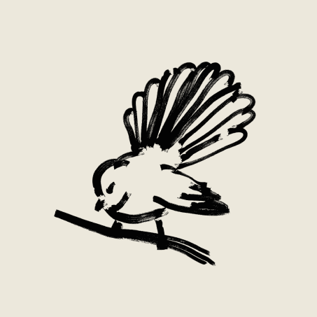 Fantail Centred Grey